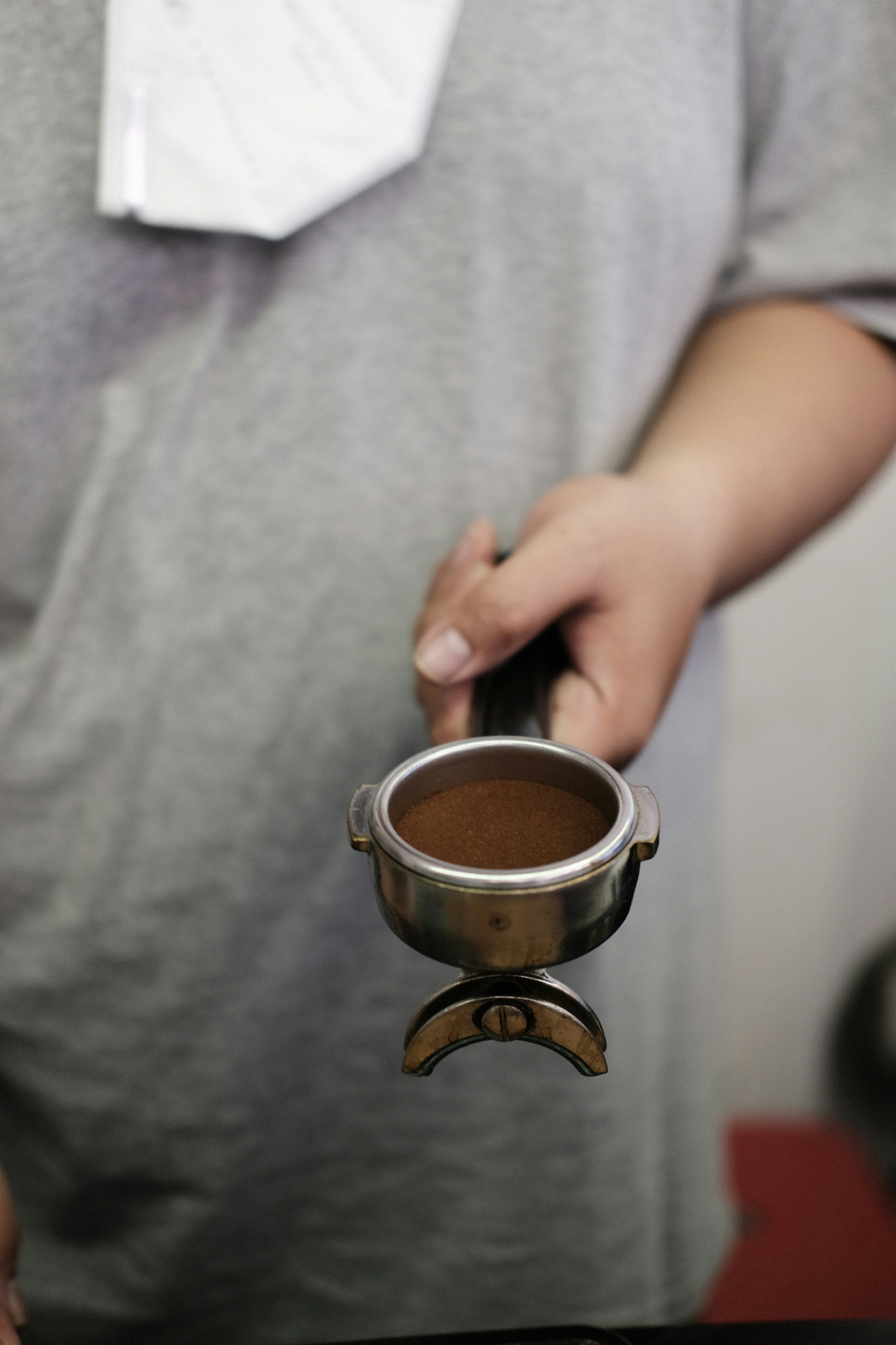 Pulling espresso shots